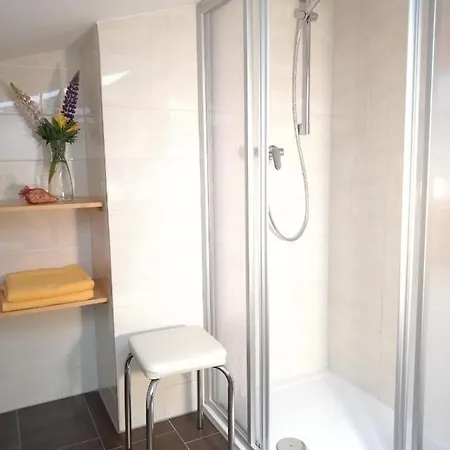 招待所 Gaestehaus Midi 里斯奥尔巴赫塔